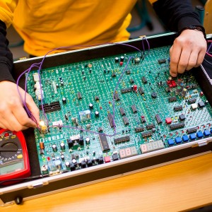 Laboratoř pro měření fyzikálních a elektronických veličin